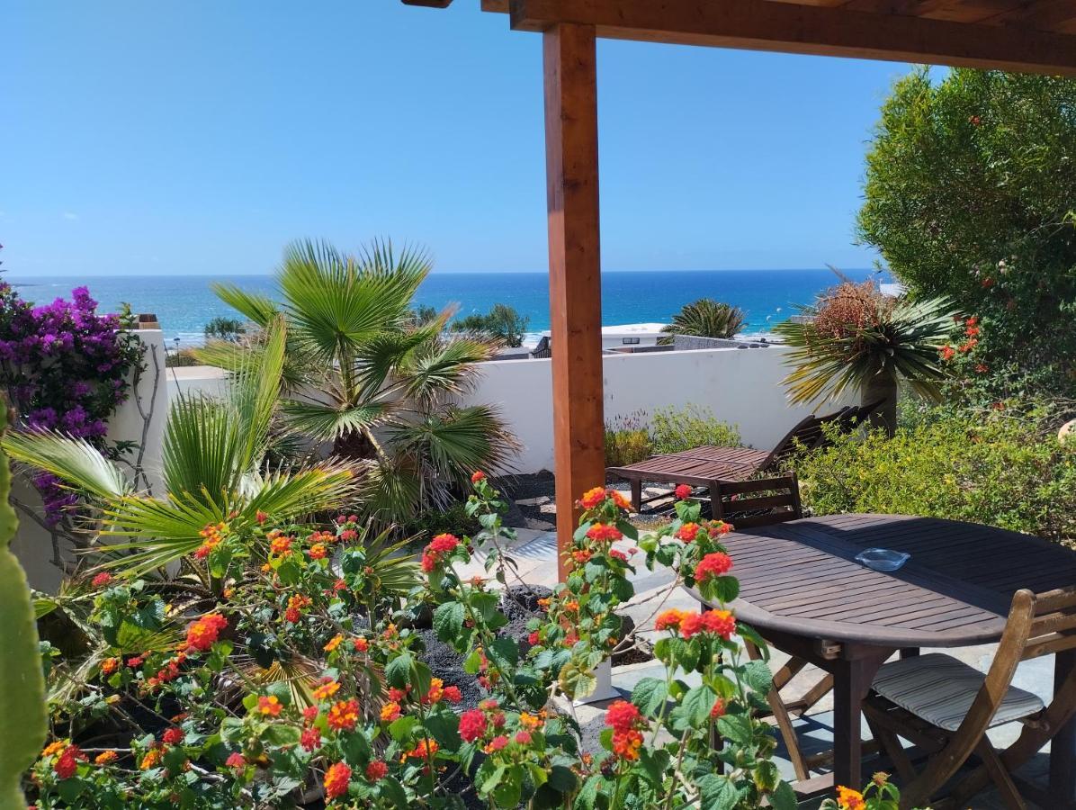 Holiday home Beautiful Small Bungalow, Amazing Views And Garden Famara