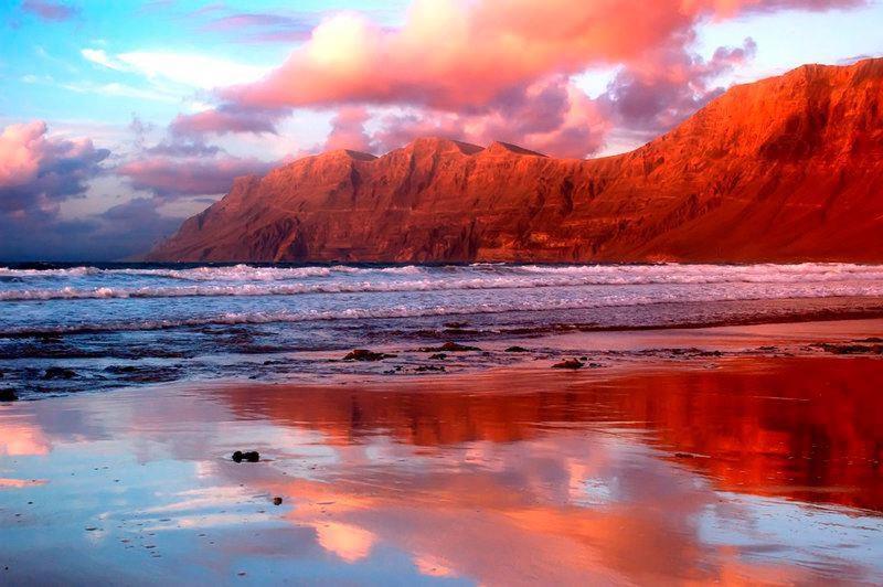 Beautiful Small Bungalow, Amazing Views And Garden Famara